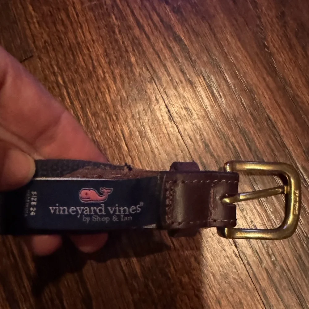vineyard vines Boys Vineyard Whale Canvas Club Belt size 24